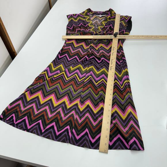 Trina Turk Dress Womens 8 Purple Green Chevron Retro Mini Silk - Picture 7 of 7
